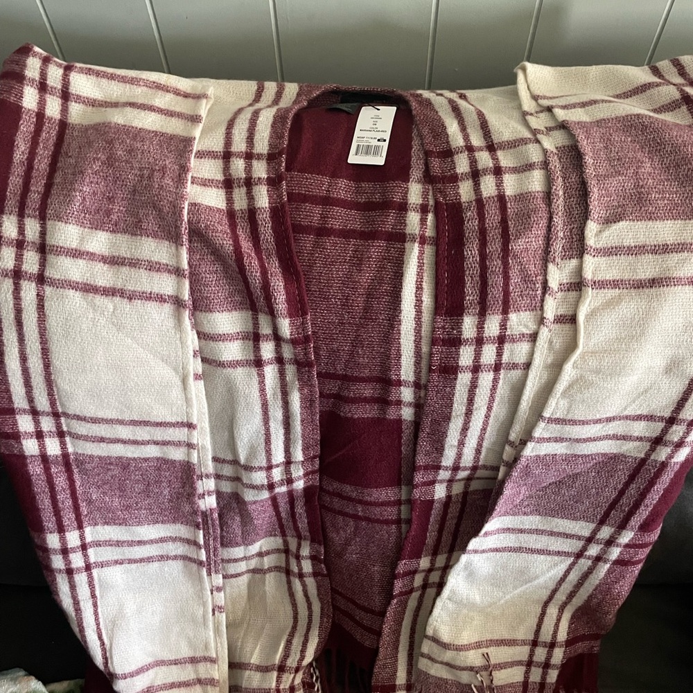 Never worn banana republic cashmere blend wrap